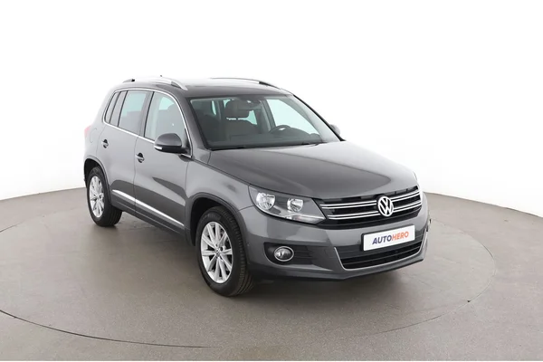 Volkswagen Tiguan (2016) — foto 14 van 16