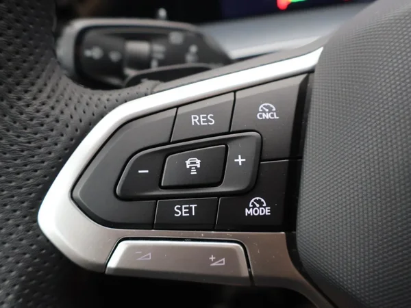 Volkswagen Tayron (2025) — foto 6 van 28