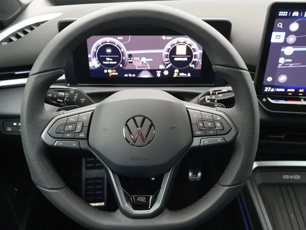 VOLKSWAGEN T-Roc (2025) — foto 11 van 22