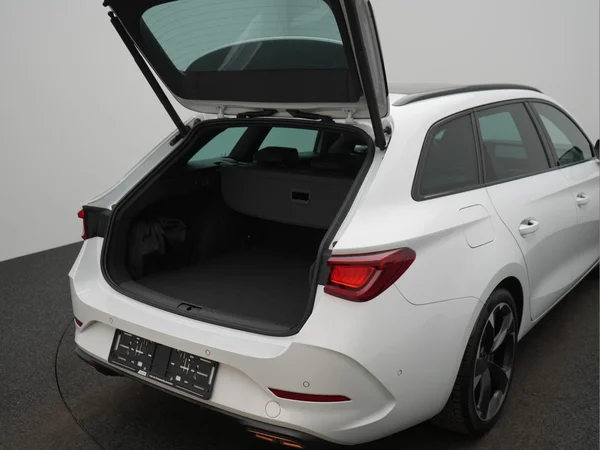 CUPRA Leon ST (2024) — foto 4 van 10