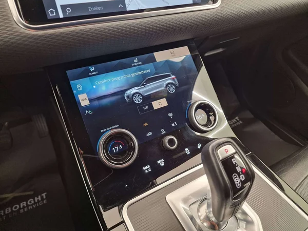 Land Rover Range Rover Evoque (2021) — foto 15 van 17
