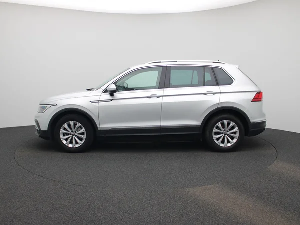 Volkswagen Tiguan (2022) — foto 34 van 48