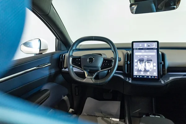 Volvo EX30 (2024) — foto 10 van 31