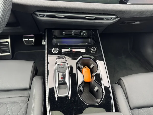 AUDI A5 Avant e-hybrid (PHEV) (2025) — foto 13 van 24
