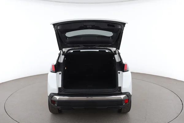 Peugeot 3008 (2019) — foto 7 van 16