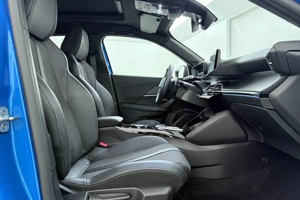 Peugeot 2008 (2023) — foto 30 van 32