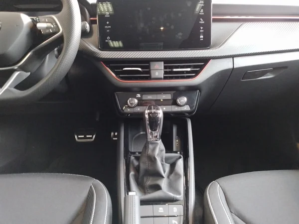 SKODA Scala (2025) — foto 7 van 16