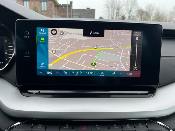 SKODA Octavia Combi (2022) — foto 5 van 24