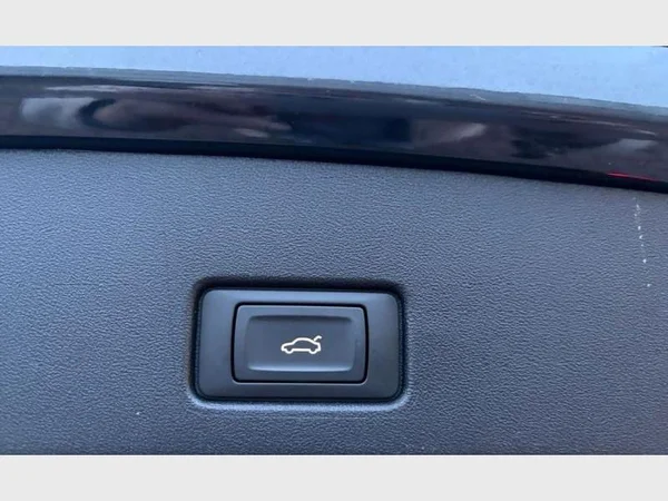 Audi Q4 e-tron (2025) — foto 14 van 24