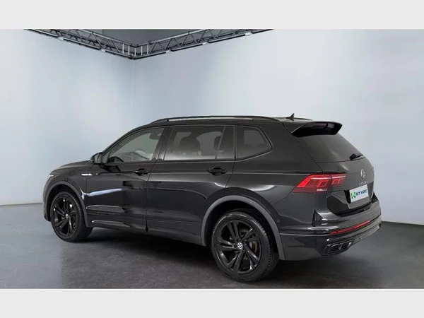 Volkswagen Tiguan Allspace (2023) — foto 37 van 40