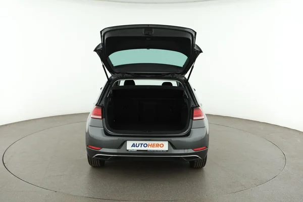 Volkswagen Golf Vii (2018) — foto 7 van 16
