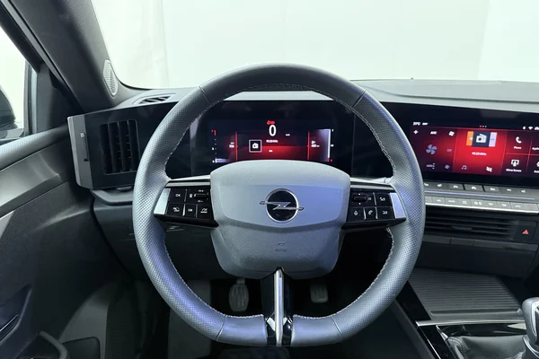 Opel Astra Sports Tourer (2025) — foto 2 van 16
