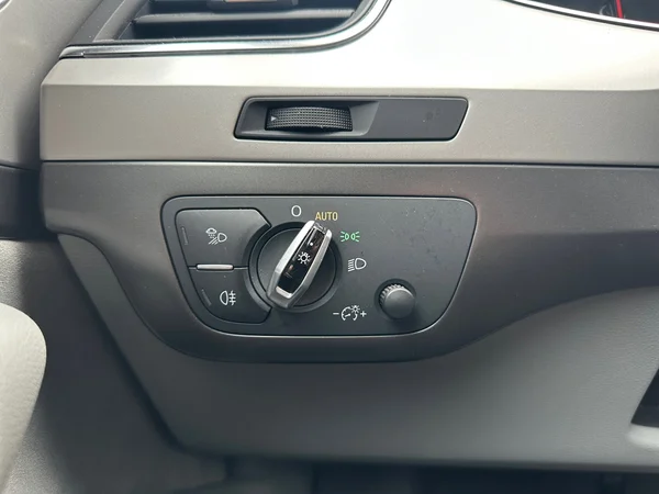 AUDI Q7 (2016) — foto 3 van 24