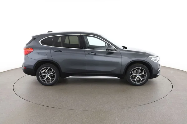 BMW X1 (2017) — foto 13 van 16