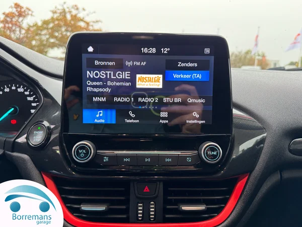 Ford Fiesta (2018) — foto 10 van 28