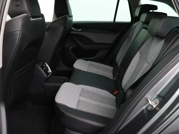 SKODA Octavia Combi (2024) — foto 4 van 19