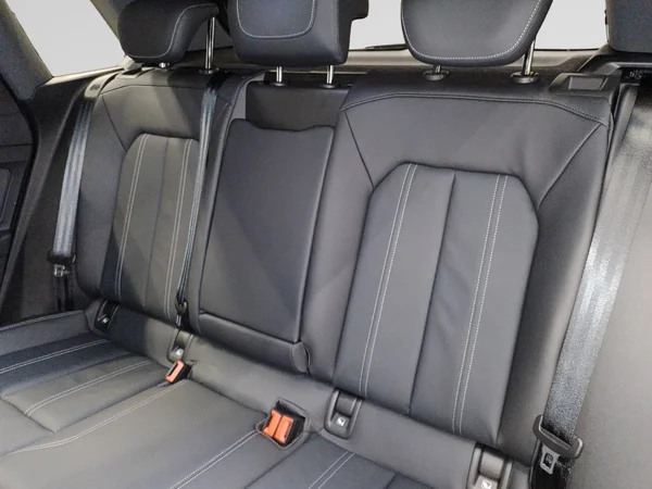 AUDI Q4 e-tron (2025) — foto 3 van 16