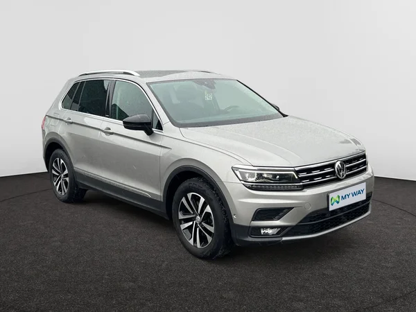 VOLKSWAGEN Tiguan (2020) — foto 7 van 18