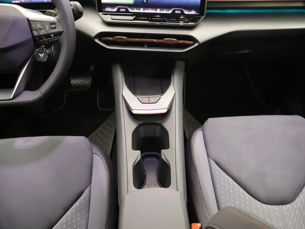 CUPRA Raval (2026) — foto 13 van 26