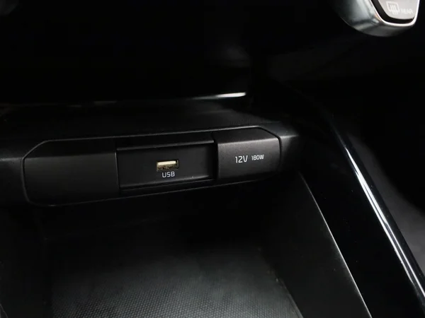 Kia Stonic (2021) — foto 21 van 40