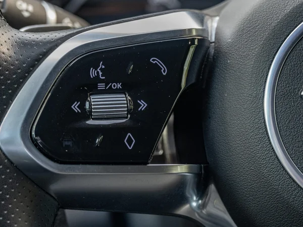 Jaguar E-PACE (2023) — foto 14 van 30