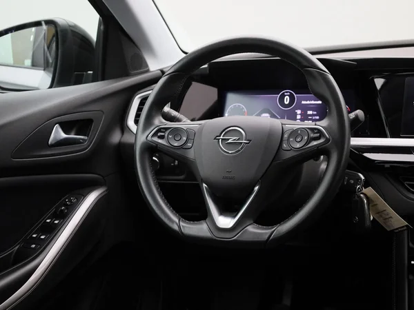 Opel Grandland (2022) — foto 34 van 34
