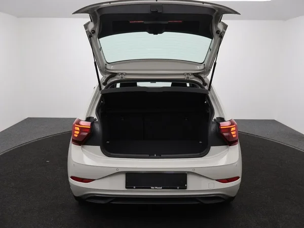 Volkswagen Polo (2024) — foto 12 van 23