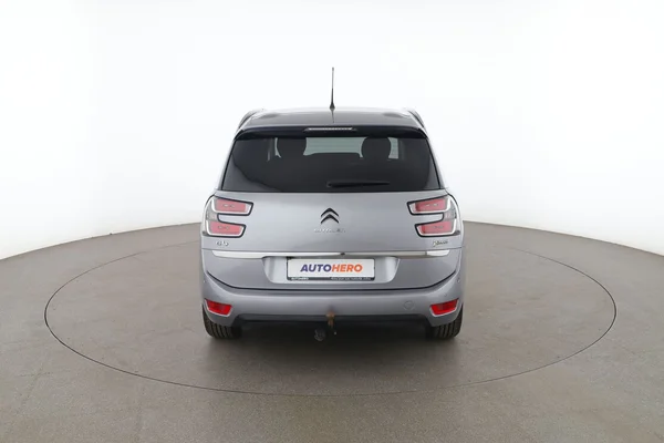 Citroen C4 (2017) — foto 11 van 16