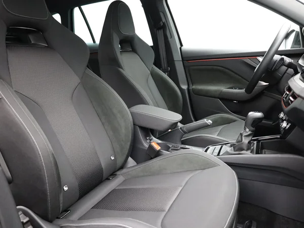 SKODA Scala (2025) — foto 8 van 23