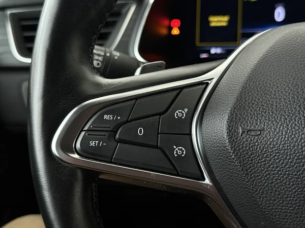 RENAULT Captur (2022) — foto 9 van 28