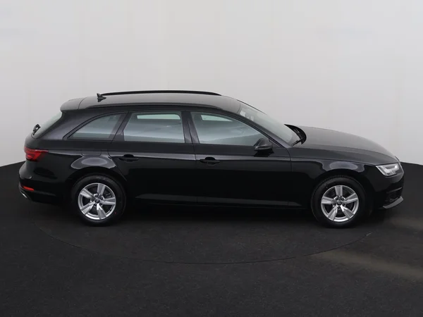 AUDI A4 (2019) — foto 25 van 29